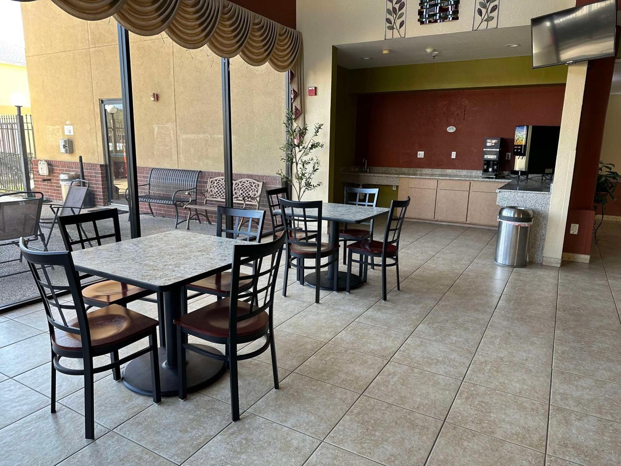 Red Lion Inn & Suites Iah Airport East Humble Exterior foto